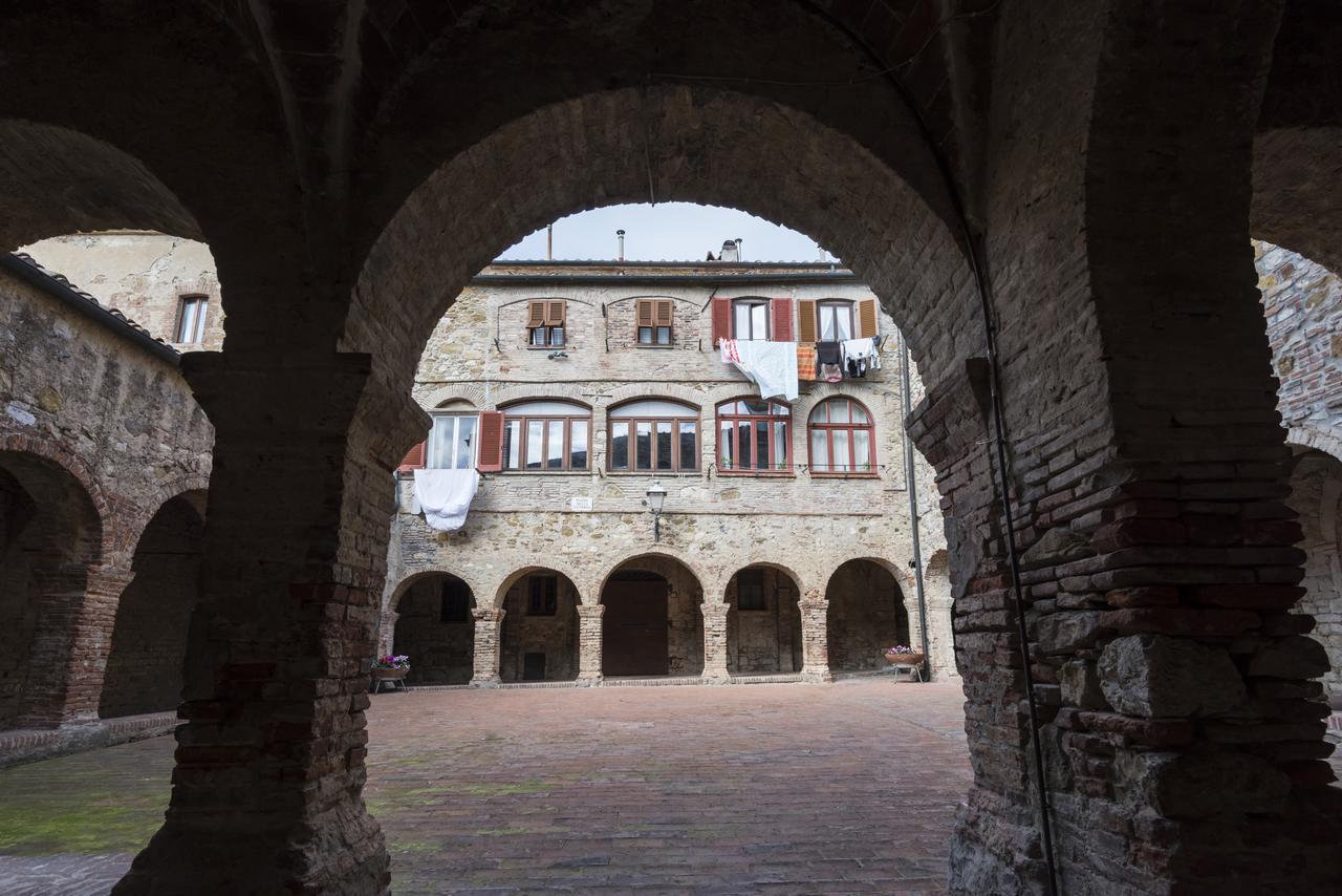 Il Chiostro Appartamenti & Suites Suvereto Kültér fotó